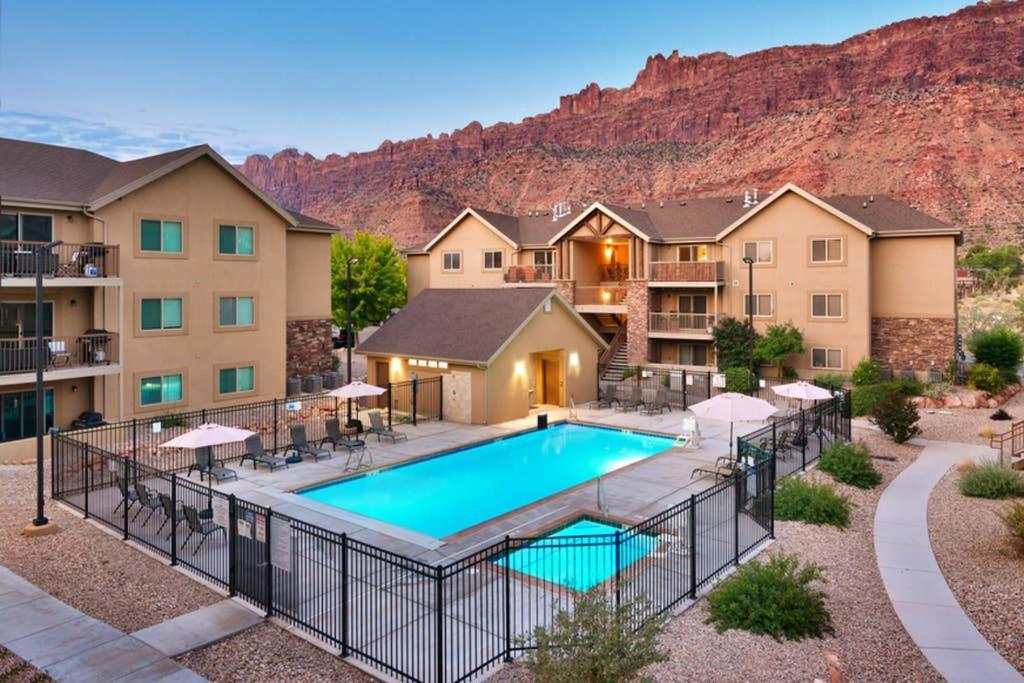 5K Top Floor Redcliff Condo, Pool & Hot Tub モアブ エクステリア 写真